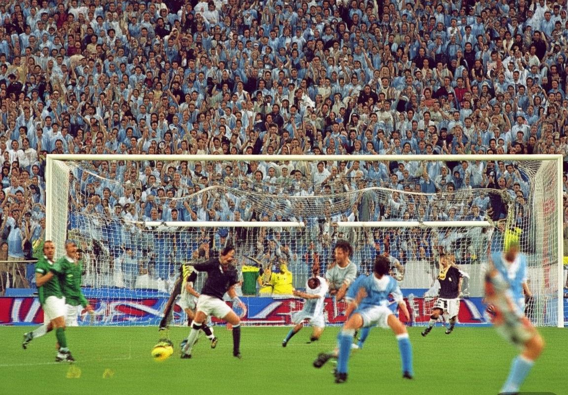 1998年世界杯英希经典对决：激情传奇与战术亮点(图1)